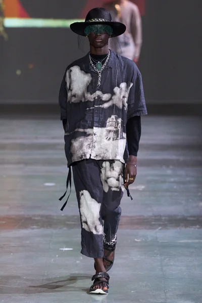 Look 4
